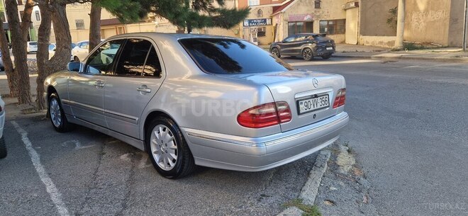 Mercedes E 240 2000, 307,858 km - 2.6 l - Bakı