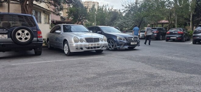Mercedes E 240 2000, 307,858 km - 2.6 l - Bakı