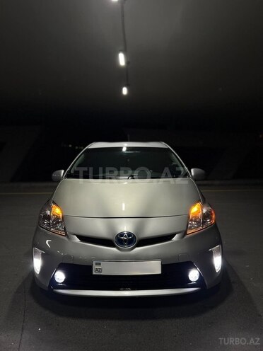 Toyota Prius 2015, 381,415 km - 1.8 л - Bakı