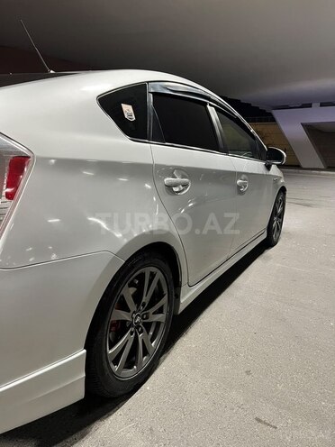 Toyota Prius 2015, 381,415 km - 1.8 л - Bakı
