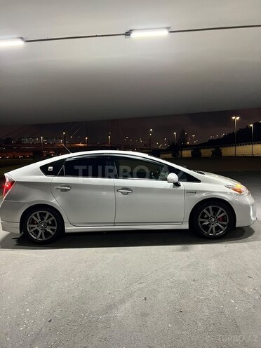 Toyota Prius 2015, 381,415 km - 1.8 л - Bakı