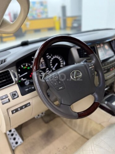 Lexus LX 570 2014, 192,000 km - 5.7 l - Bakı