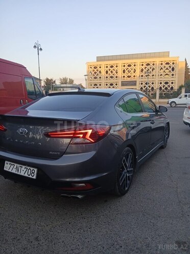 Hyundai Elantra 2019, 167,620 km - 1.6 l - Biləsuvar