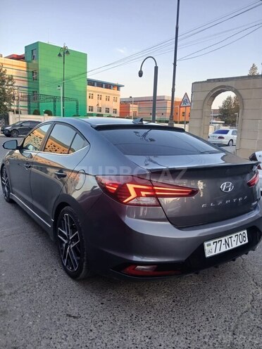 Hyundai Elantra 2019, 167,620 km - 1.6 l - Biləsuvar