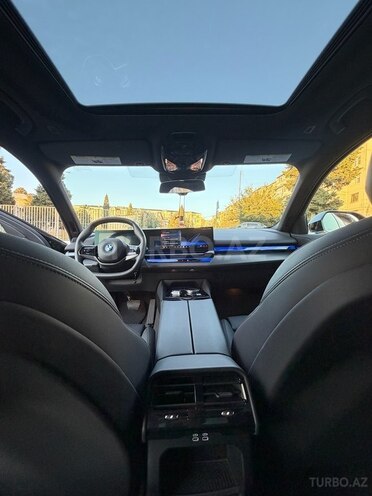 BMW i5 2023, 33,000 km - 0.0 l - Bakı