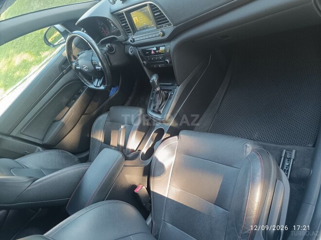 Hyundai Elantra 2017, 168,000 km - 1.6 l - Balakən