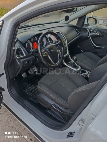 Opel Astra 2011, 216,800 km - 1.3 l - Neftçala