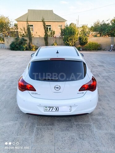 Opel Astra 2011, 216,800 km - 1.3 l - Neftçala