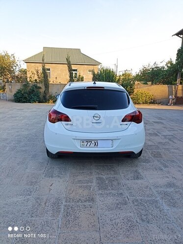 Opel Astra 2011, 216,800 km - 1.3 l - Neftçala
