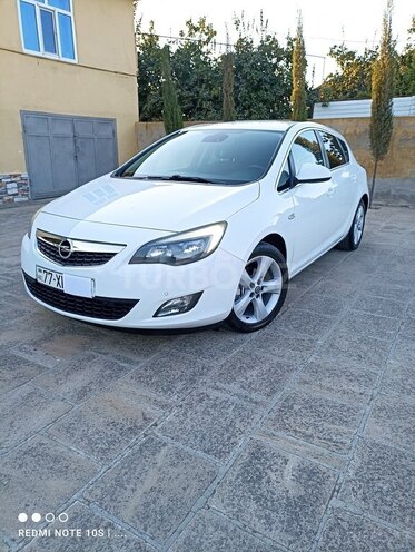 Opel Astra 2011, 216,800 km - 1.3 l - Neftçala