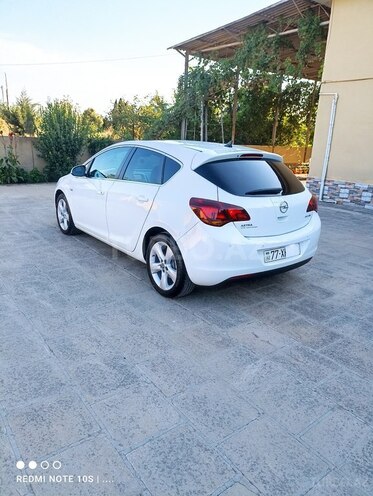 Opel Astra 2011, 216,800 km - 1.3 l - Neftçala