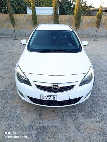 Opel Astra 2011, 216,800 km - 1.3 l - Neftçala