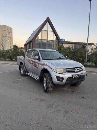 Mitsubishi L200 2013, 299,798 km - 2.5 l - Bakı