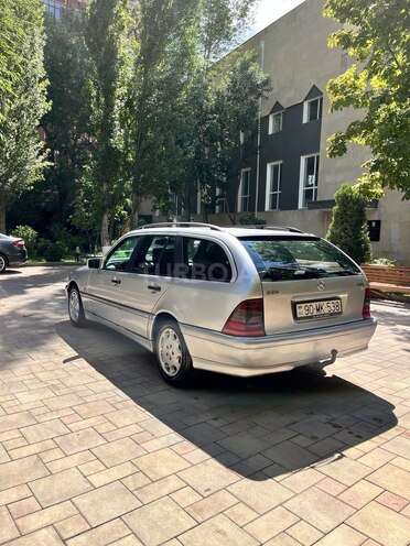 Mercedes C 220 2000, 454,000 km - 2.2 l - Bakı