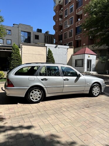 Mercedes C 220 2000, 454,000 km - 2.2 l - Bakı