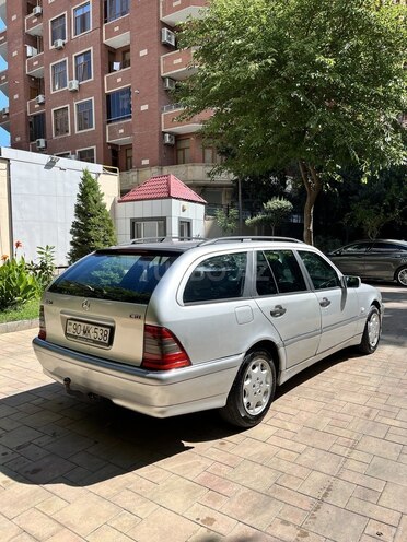 Mercedes C 220 2000, 454,000 km - 2.2 l - Bakı