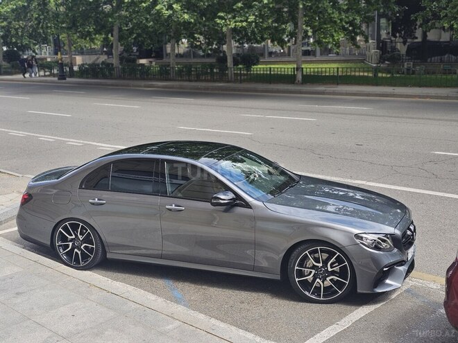Mercedes E 300 4MATIC 2017, 141,000 km - 2.0 l - Bakı