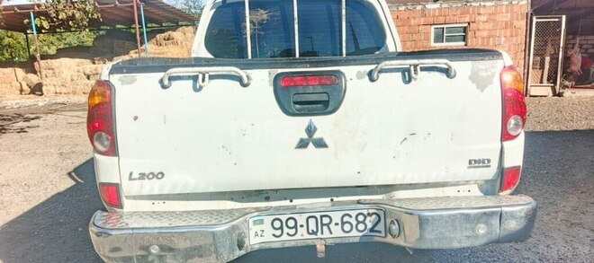Mitsubishi L200 2014, 491,222 km - 2.5 l - Ağstafa