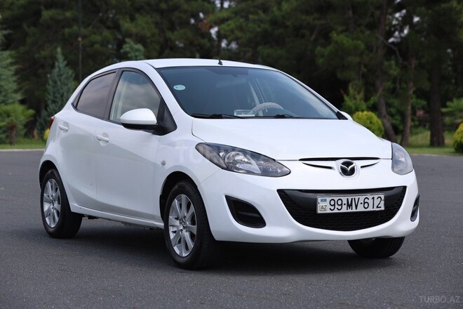 Mazda 2 2013, 265,000 km - 1.5 l - Qax
