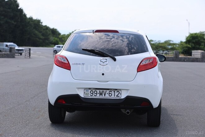 Mazda 2 2013, 265,000 km - 1.5 l - Qax