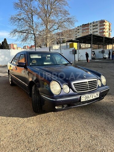 Mercedes E 270 2000, 560,000 km - 2.7 l - Göygöl