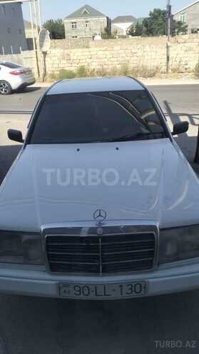 Mercedes  1986, 877,777 km - 2.0 l - Şəki