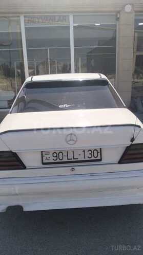 Mercedes  1986, 877,777 km - 2.0 l - Şəki