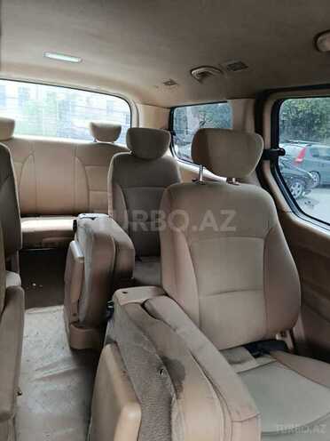 Hyundai H-1 2010, 500,000 km - 2.5 л - Bakı