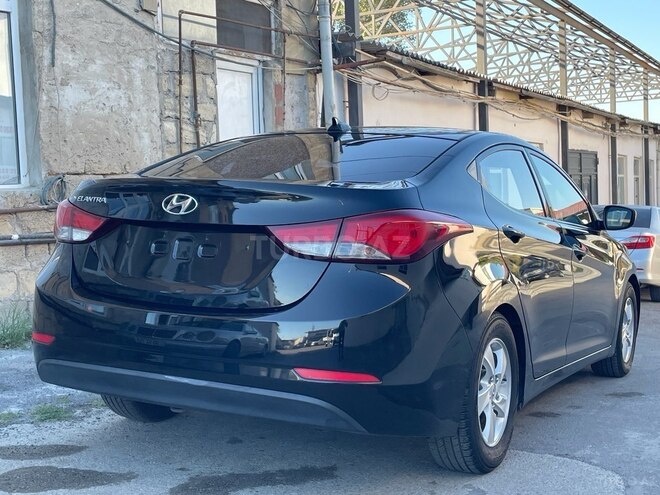 Hyundai Elantra 2015, 193,121 km - 1.8 l - Bakı