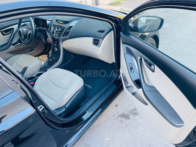 Hyundai Elantra 2015, 193,121 km - 1.8 l - Bakı