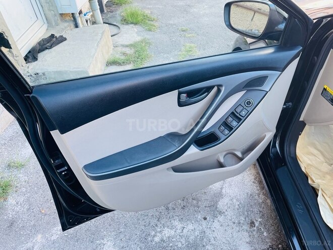 Hyundai Elantra 2015, 193,121 km - 1.8 l - Bakı