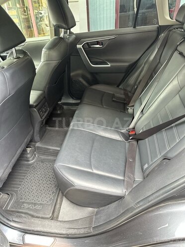 Toyota RAV4 2021, 6,060 km - 2.0 л - Gəncə