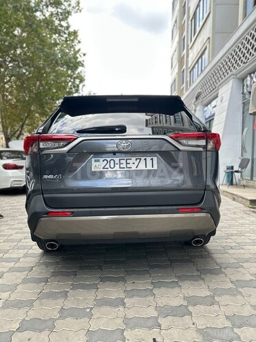 Toyota RAV4 2021, 6,060 km - 2.0 л - Gəncə