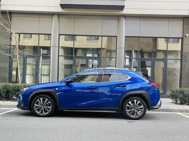 Lexus UX 250h 2020, 107,000 km - 2.0 л - Bakı