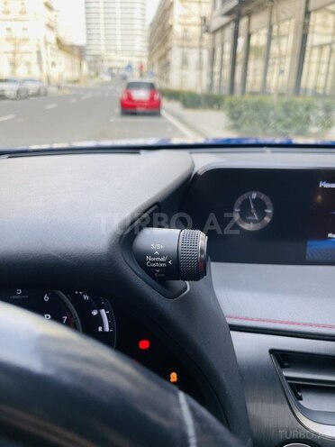Lexus UX 250h 2020, 107,000 km - 2.0 л - Bakı