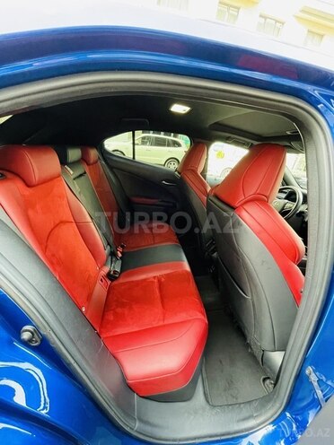 Lexus UX 250h 2020, 107,000 km - 2.0 л - Bakı