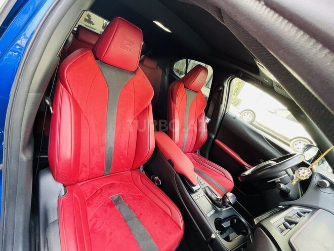 Lexus UX 250h 2020, 107,000 km - 2.0 л - Bakı