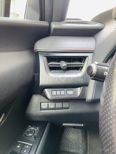 Lexus UX 250h 2020, 107,000 km - 2.0 л - Bakı