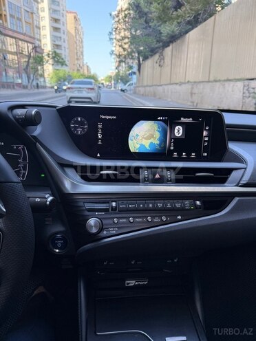 Lexus ES 300h 2020, 104,000 km - 2.5 l - Bakı