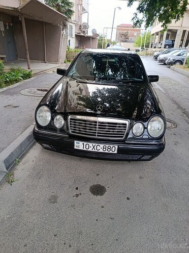 Mercedes E 240 1998, 406,000 km - 2.4 l - Bakı