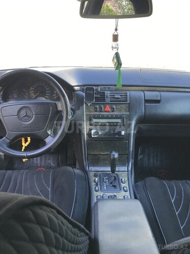 Mercedes E 240 1998, 406,000 km - 2.4 l - Bakı