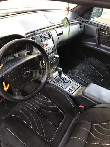 Mercedes E 240 1998, 406,000 km - 2.4 l - Bakı