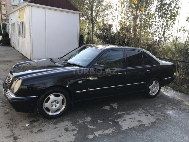 Mercedes E 240 1998, 406,000 km - 2.4 l - Bakı