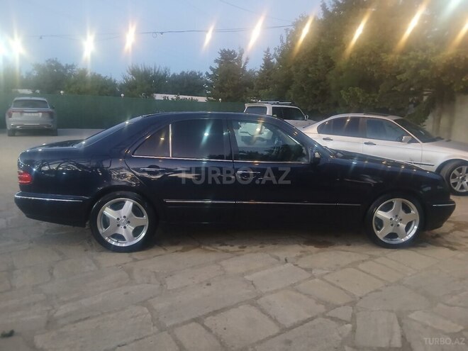 Mercedes E 220 2001, 490,000 km - 2.2 l - Bakı