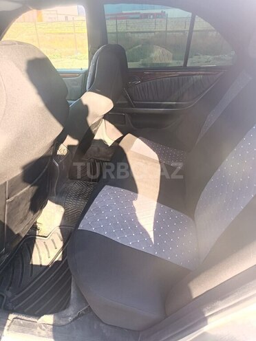 Mercedes E 290 1997, 370,000 km - 2.9 l - Bakı