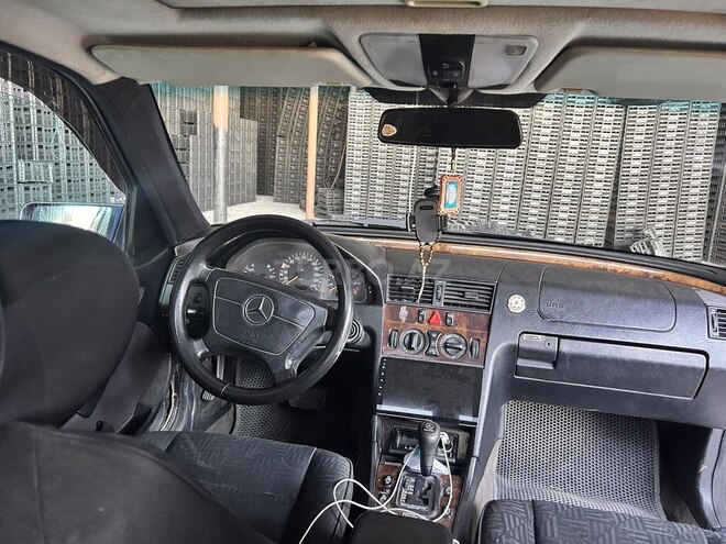 Mercedes C 180 1997, 376,525 km - 1.8 l - Göyçay