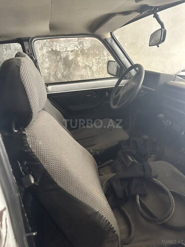 LADA (VAZ) Niva 2007, 150,000 km - 1.7 l - Salyan