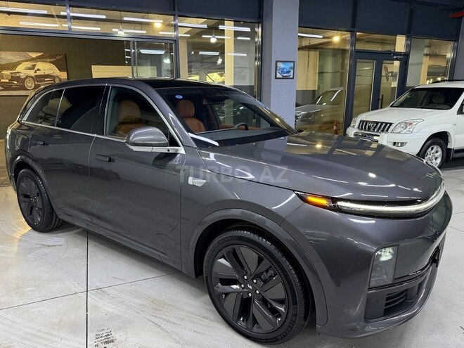 Li Auto L7 2025, 4,200 km - 1.5 l - Bakı