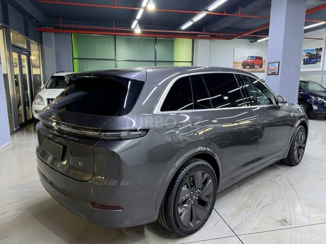 Li Auto L7 2025, 4,200 km - 1.5 l - Bakı