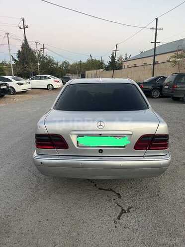 Mercedes E 220 1999, 470,000 km - 2.2 l - Bakı